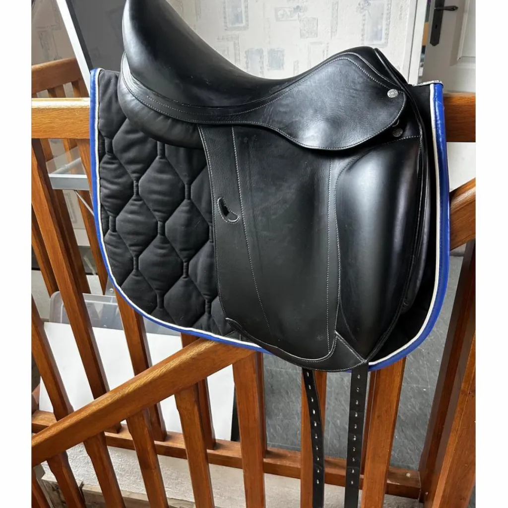 Selle de dressage Emporio*Equipe Hot