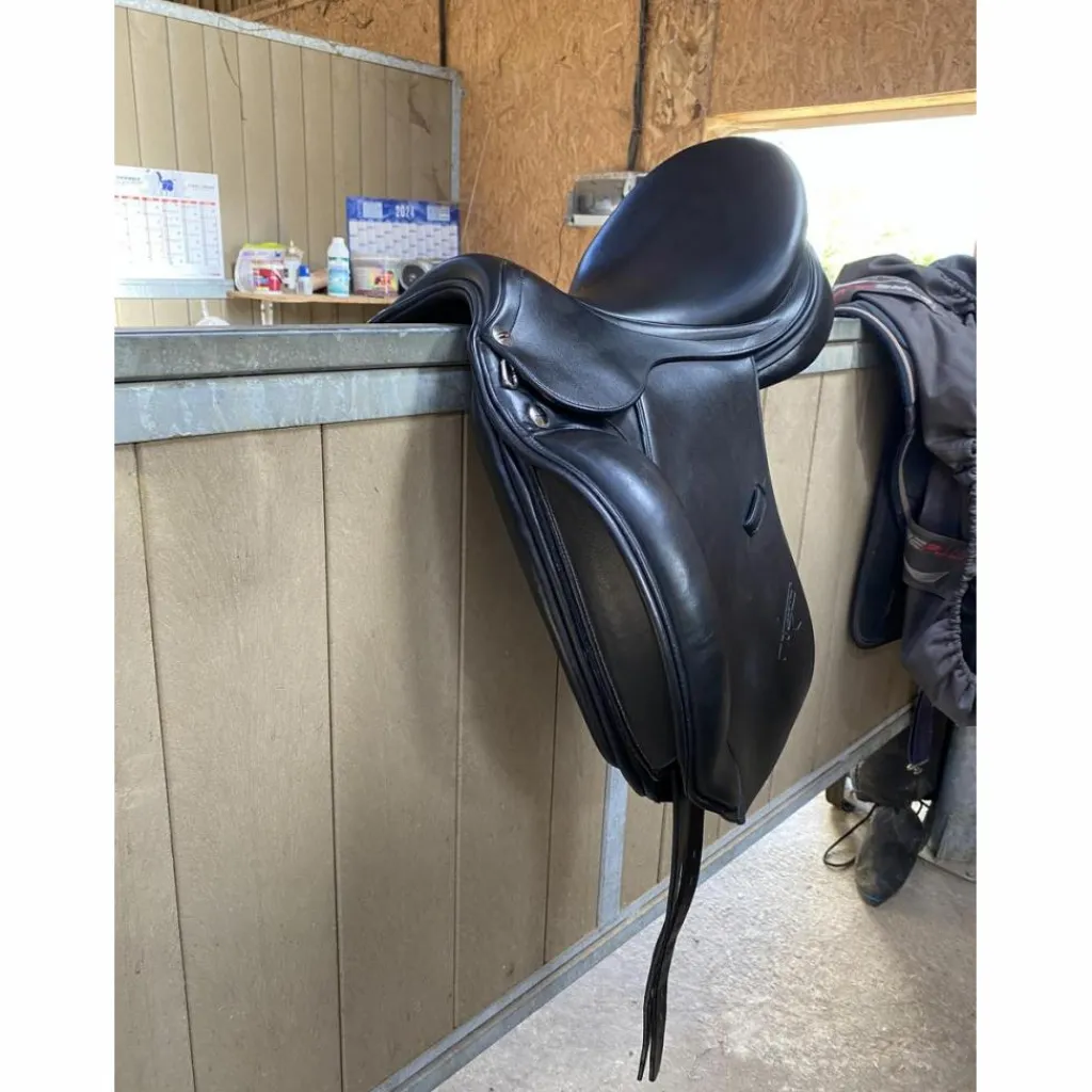 Erreplus Selles De Dressage>Selle de dressage 17,5’