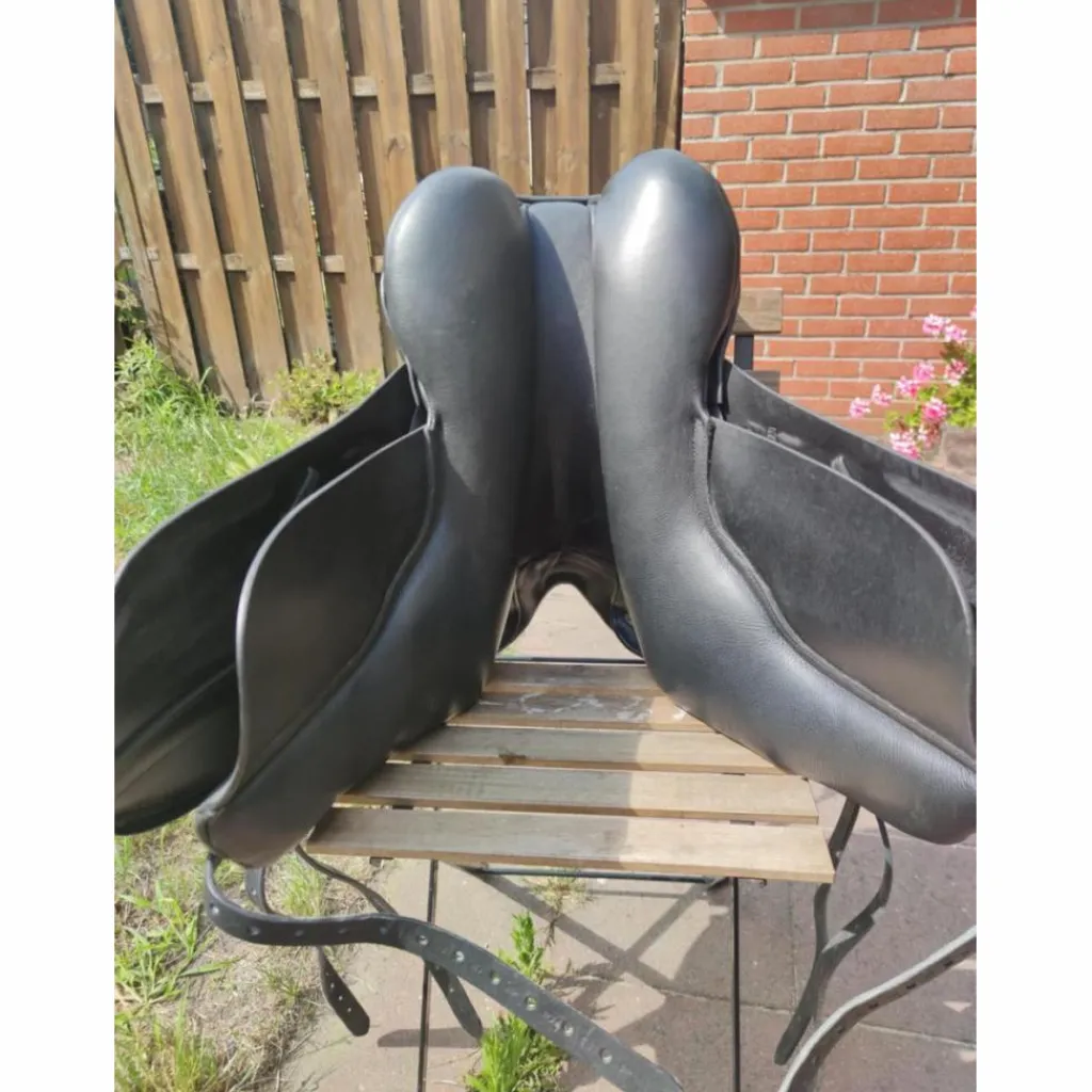 Fairfax saddles Selles De Dressage>Selle de dressage Fairfax