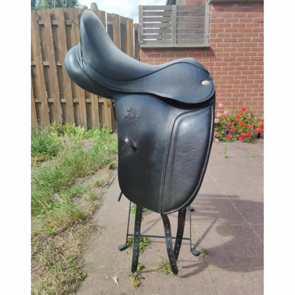 Fairfax saddles Selles De Dressage>Selle de dressage Fairfax