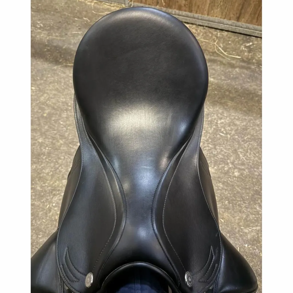 Selle de dressage 17p noire*Prestige Outlet