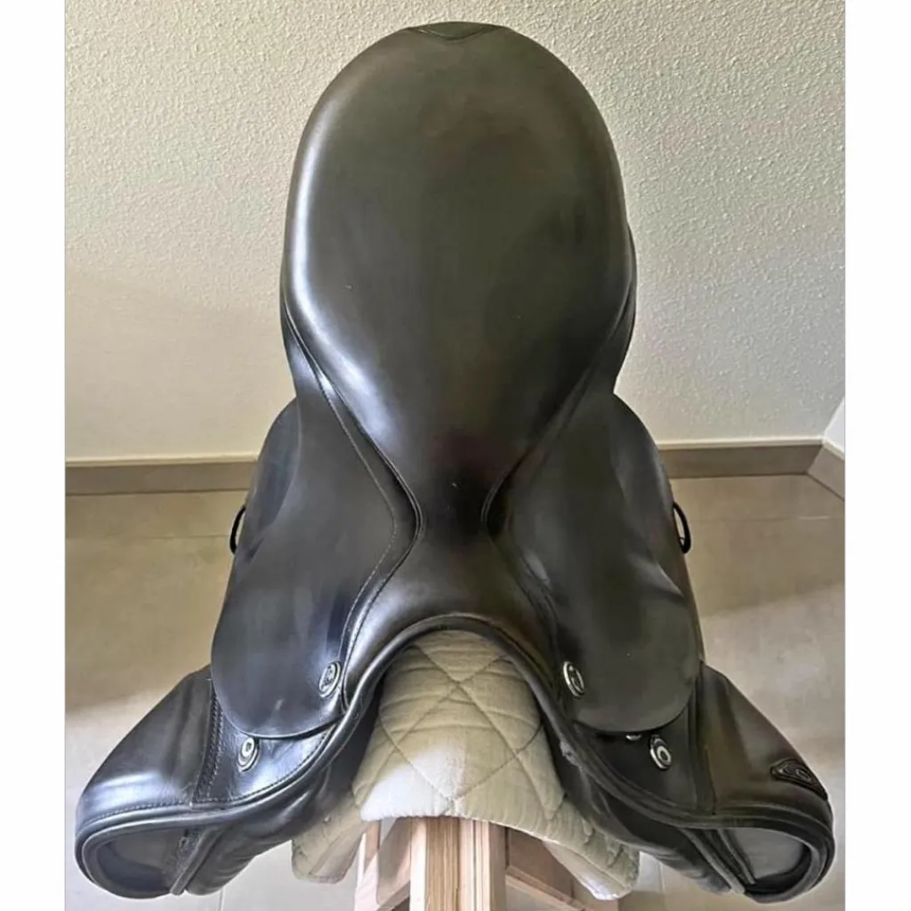 Selle de dressage Helen K*Prestige New