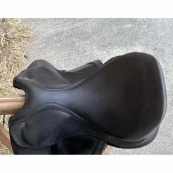 Ikonic Selles De Dressage><noscript><img width=