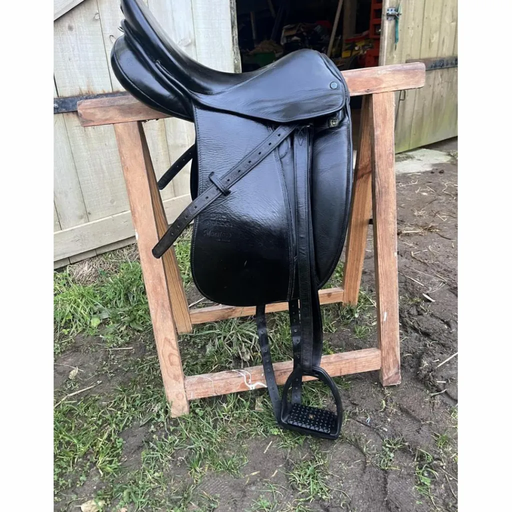 Selle de dressage*Stubben New