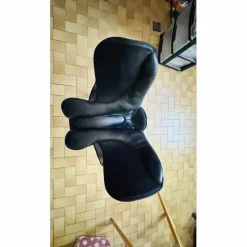 Waldhausen Selles De Dressage>Selle de dressage Waldhaussen noire 17.5 synthétique