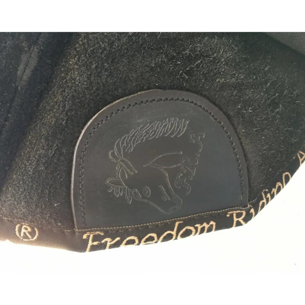 - Marque inconnue - Tapis De Monte À Cru>Selle de monte à cru avec étriers