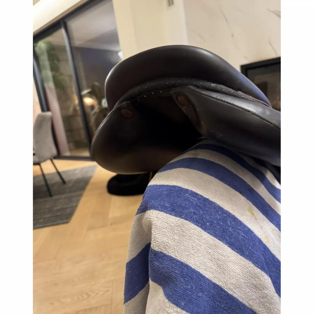 Selle Biarritz S 17,5 très bon état*Devoucoux