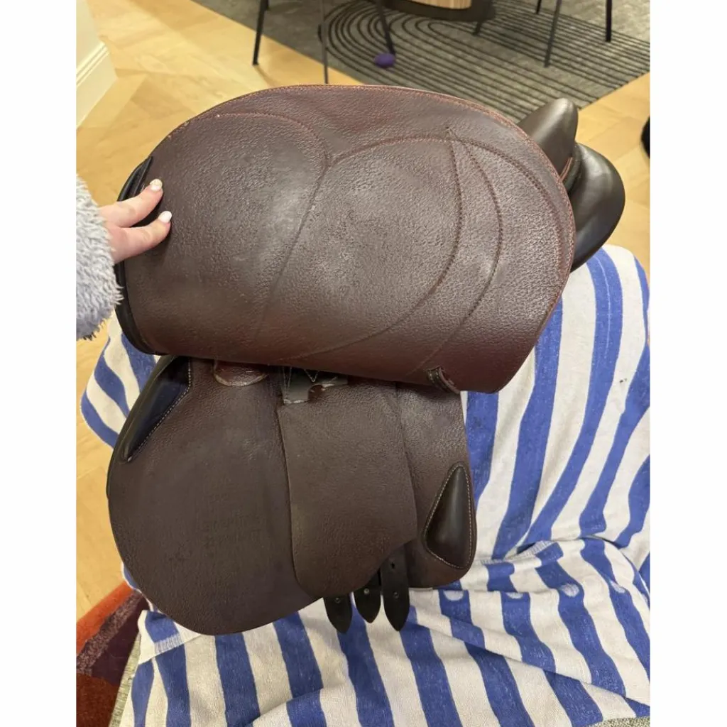 Selle Biarritz S 17,5 très bon état*Devoucoux