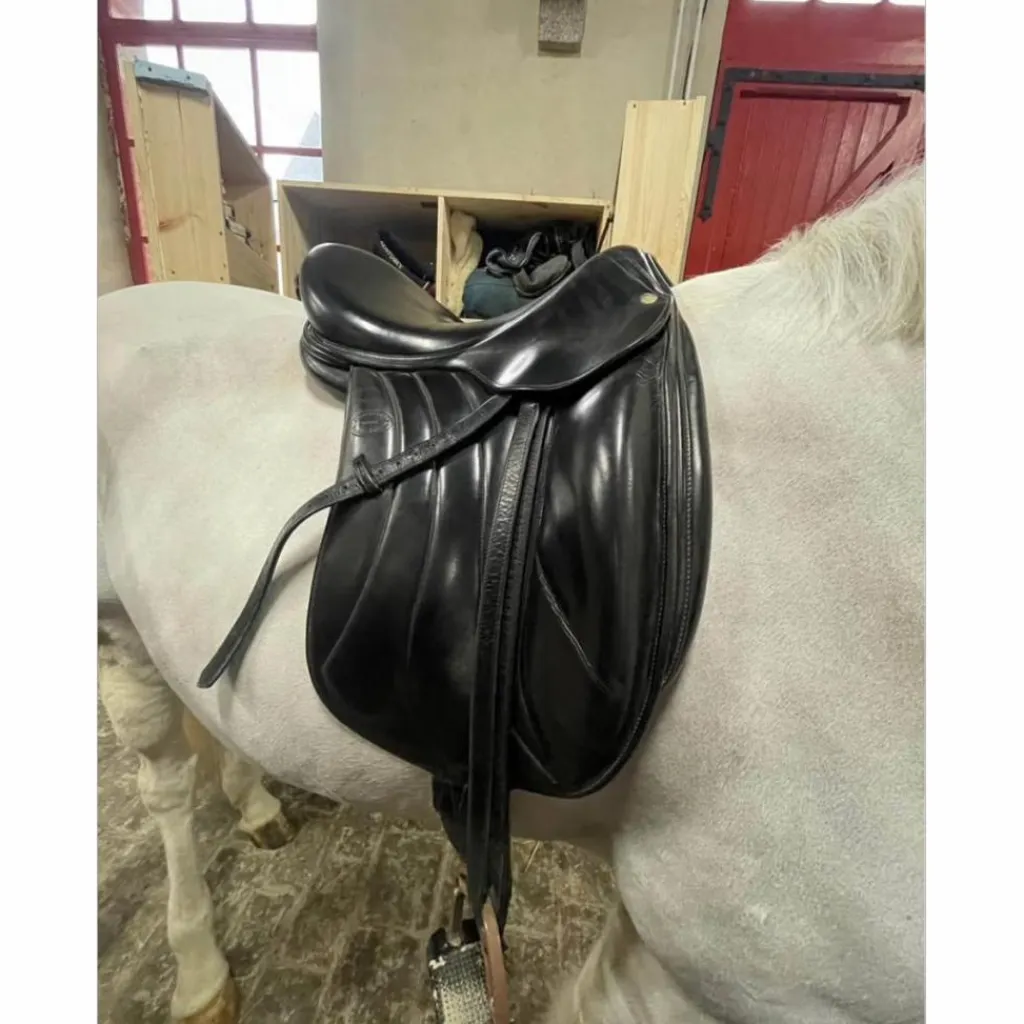 Devoucoux Selles De Dressage>Selle makila 17,5