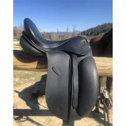 - Marque inconnue - Selles De Dressage>selle dressage