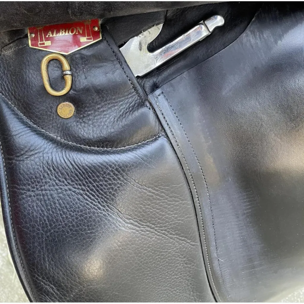 Albion Selles De Dressage>Selle dressage SLK