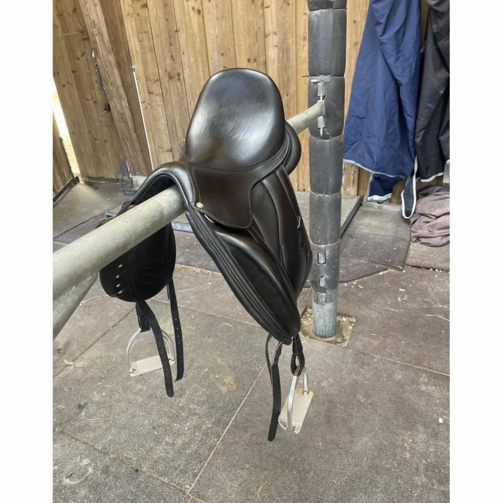 Antares Selles De Dressage>Selle dressage