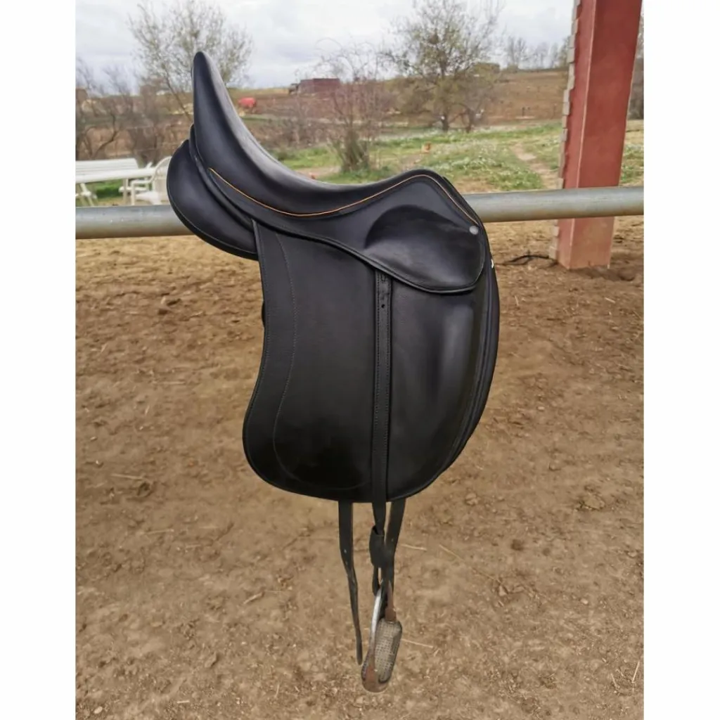 Childeric Selles De Dressage>SELLE DRESSAGE DGP