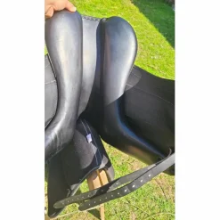 Selle dressage dsc 18 pouces*Childeric Discount