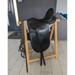 - Marque inconnue - Selles De Dressage>Selle dressage cuir noir 17"5 Quadrije et filet