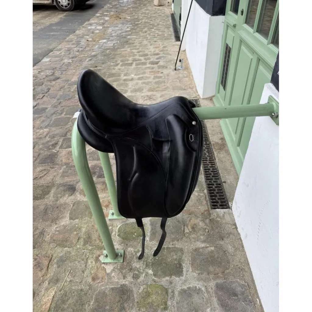 Selle Dressage*Devoucoux Sale