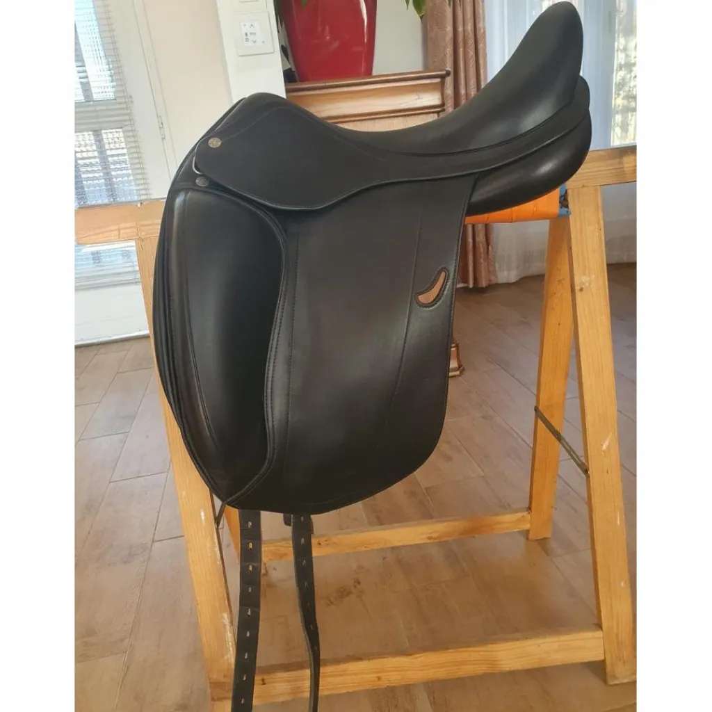 Equipe Selles De Dressage>SELLE DRESSAGE EMPORIO