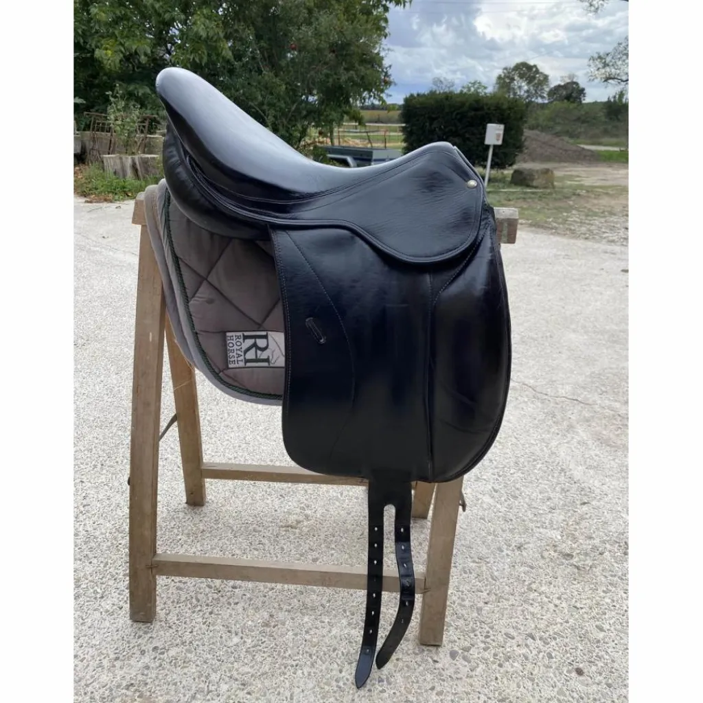 Forestier Selles De Dressage>Selle dressage modèle Saumur taille 17,5