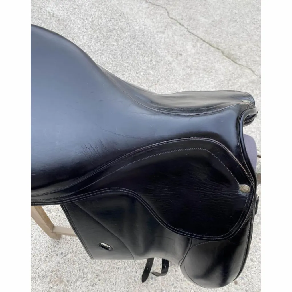 Forestier Selles De Dressage>Selle dressage modèle Saumur taille 17,5