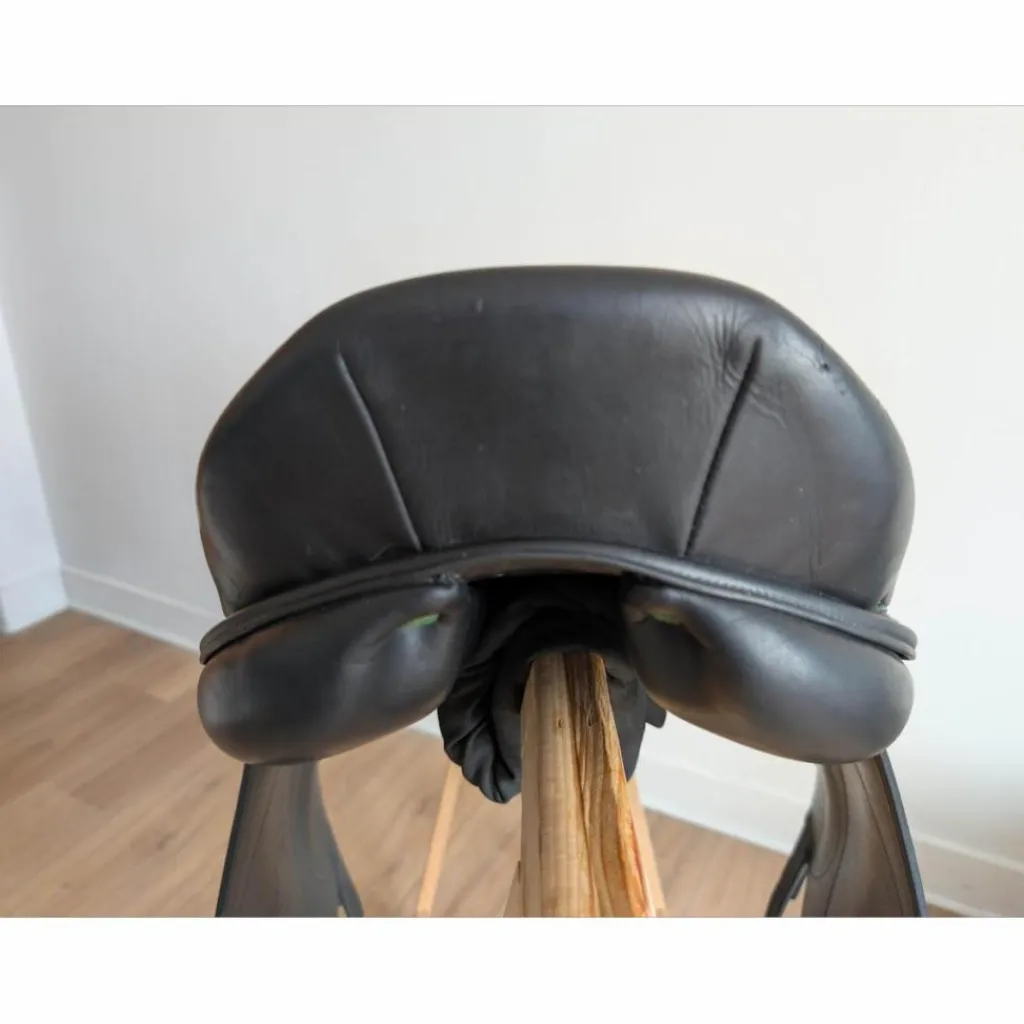 Selle dressage Makila année 2012 taille 18*Devoucoux Discount