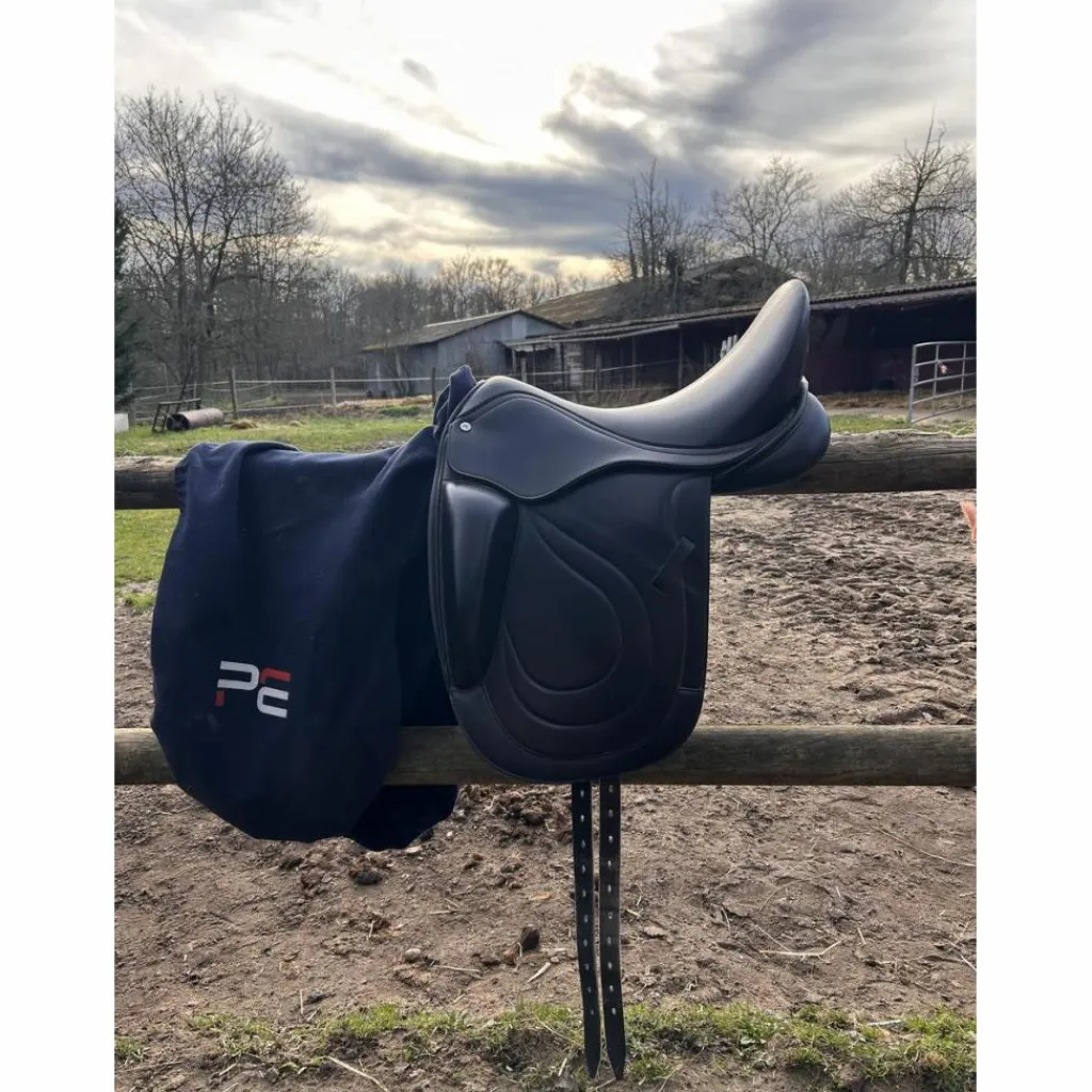 Selle dressage premiere equine*Premier Equine Outlet