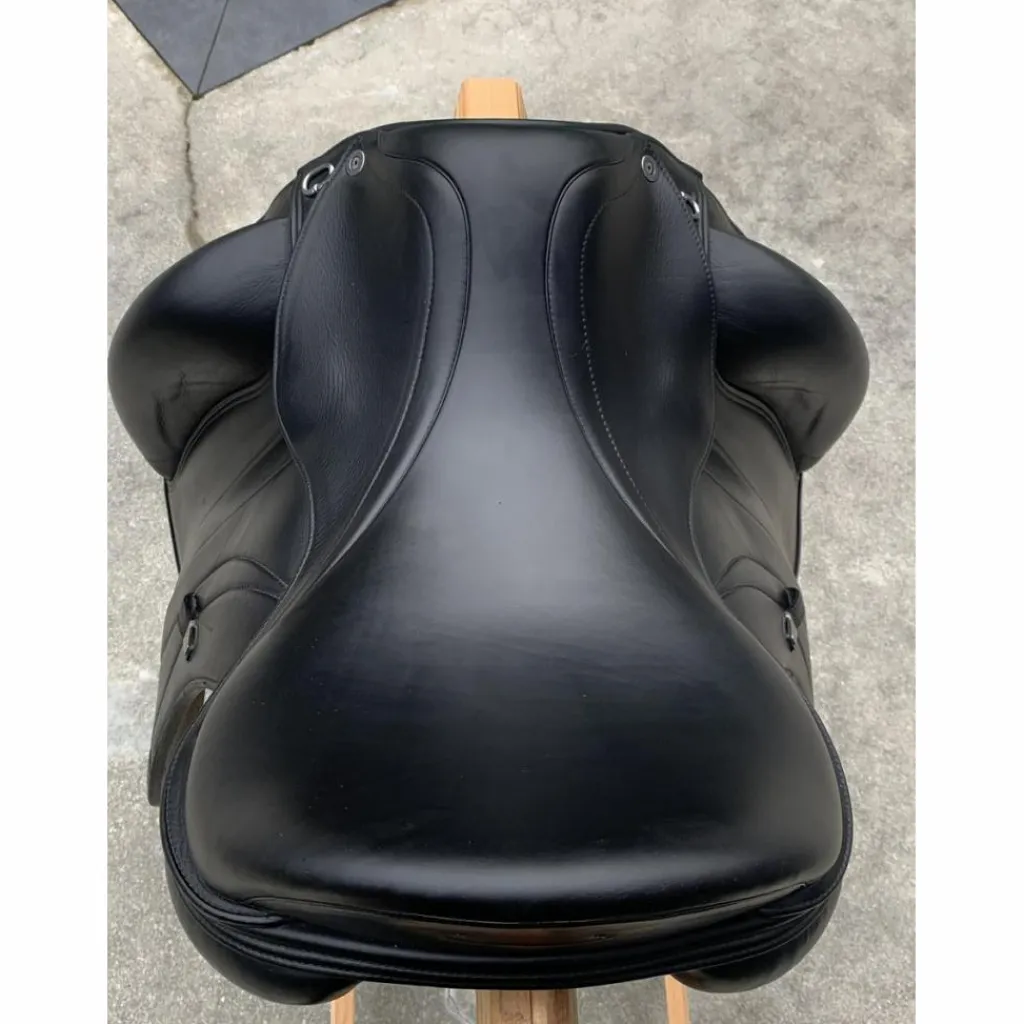 Equipe Selles De Dressage>Selle dressage Équipe Viktoria taille 17,5