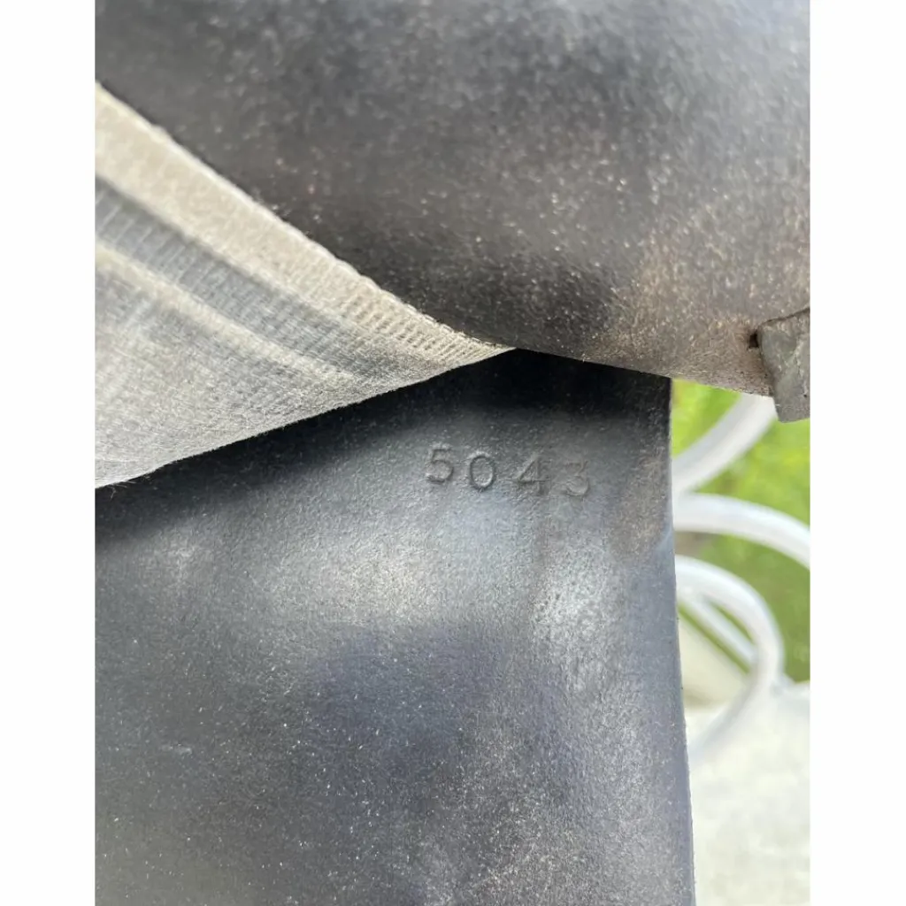 selle dressage thoroughbred saddlery noire*Thorowgood Online