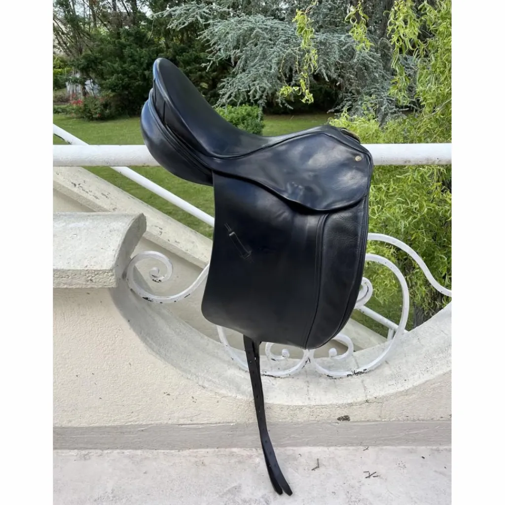 selle dressage thoroughbred saddlery noire*Thorowgood Online