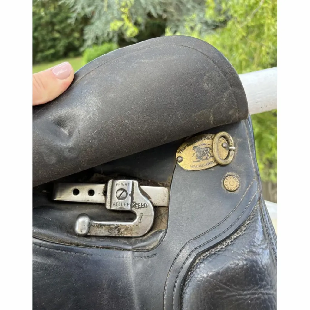 selle dressage thoroughbred saddlery noire*Thorowgood Online