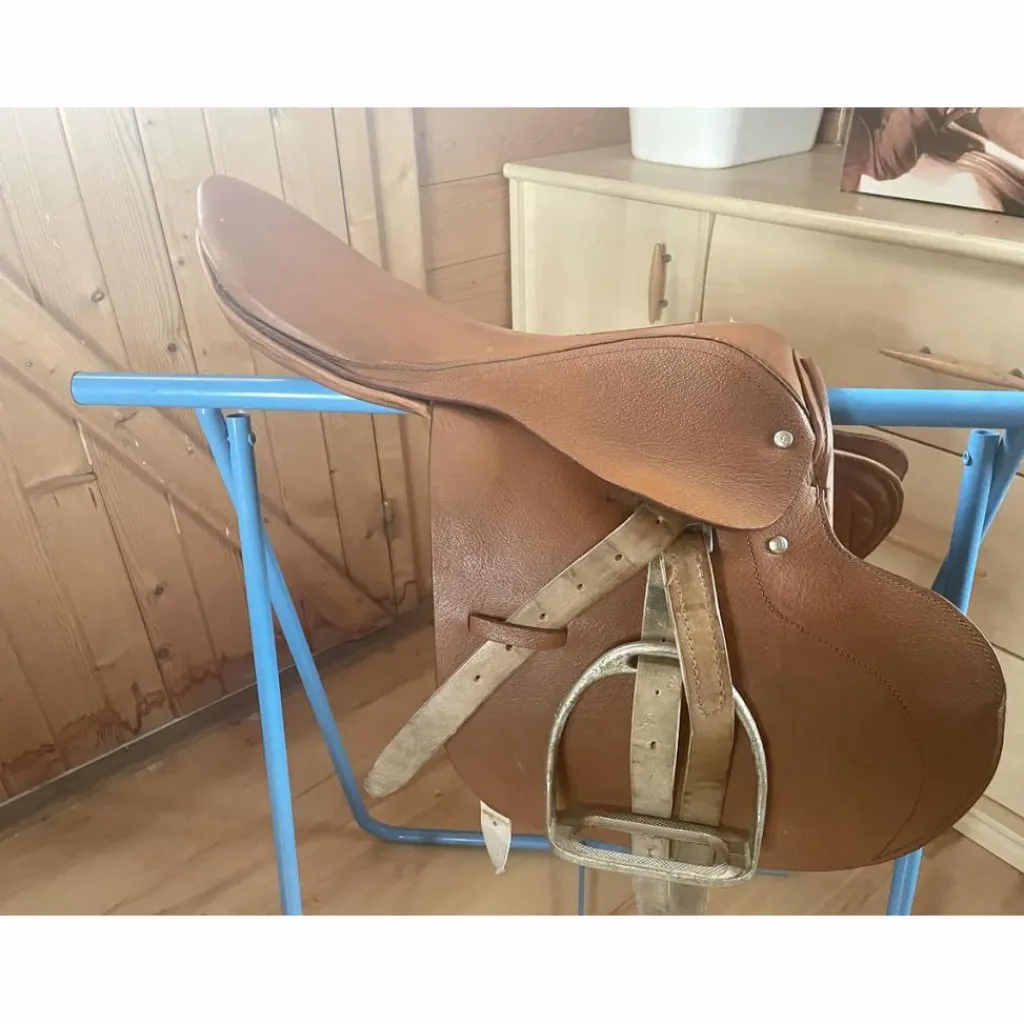 - Marque inconnue - Autres Selles (Amazone, Barefoot, Australienne...)>Selle entraînement course Rossi y Caruso