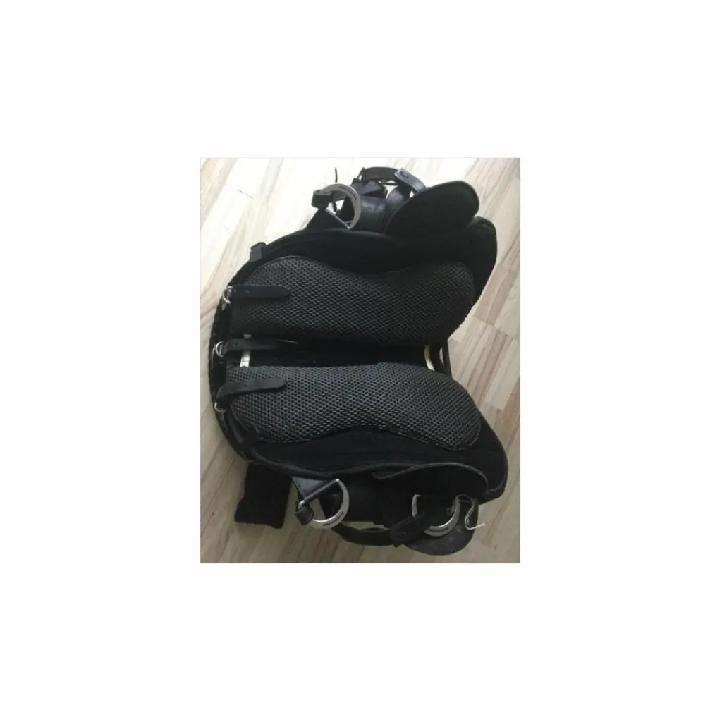 - Marque inconnue - Autres Selles (Amazone, Barefoot, Australienne...)>Selle EZ fit en cuir sans arcon + accessoires