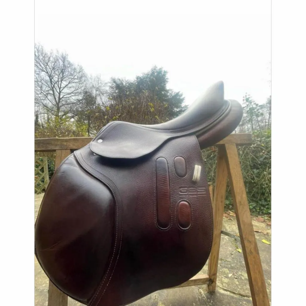 Selle de CSO Taille 17*GBS New