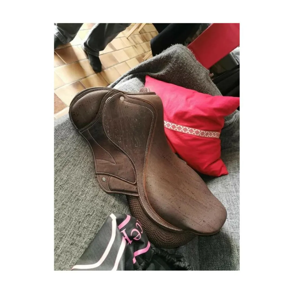 Autres Selles (Amazone, Barefoot, Australienne...)>Selle grave concept