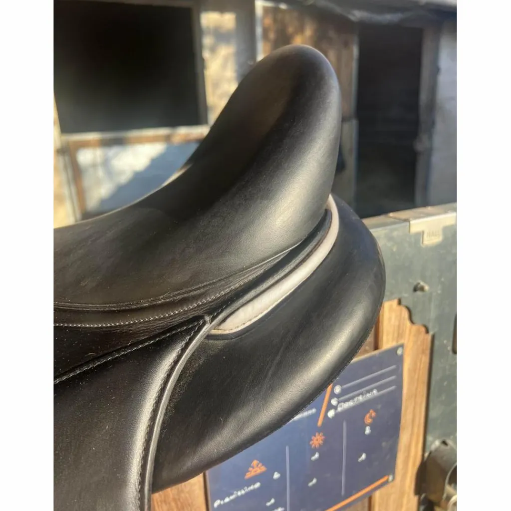 Devoucoux Selles De Dressage>Selle Makila lab 18’