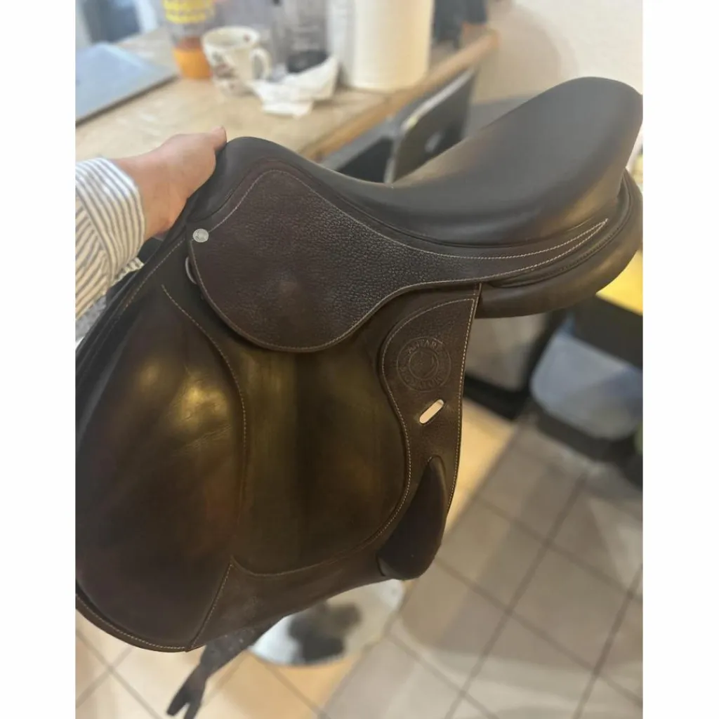 Selle Manoquartier*Antares Sale