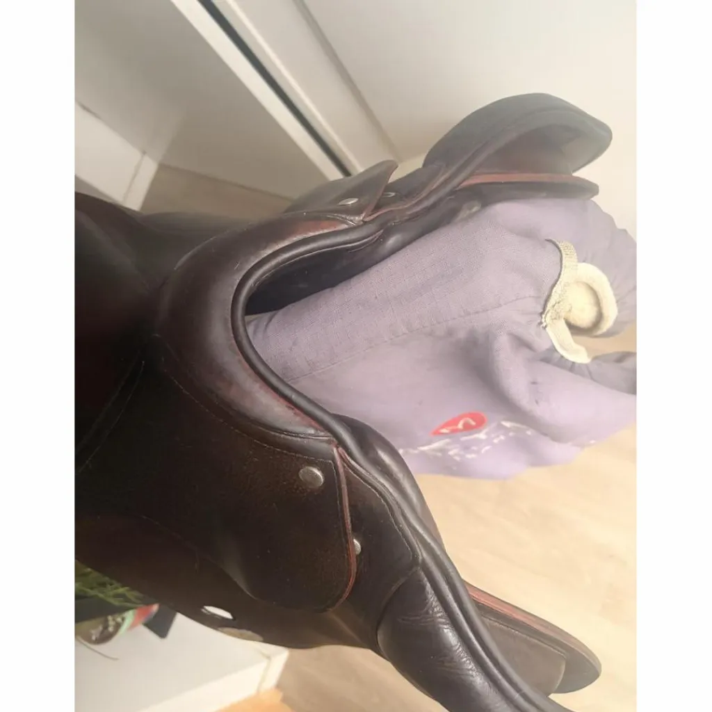 Meyer Selles Mixtes>Selle 17 pouces