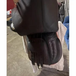 Selle mixte 16,5” cuir noir – très bon état*JMR Online