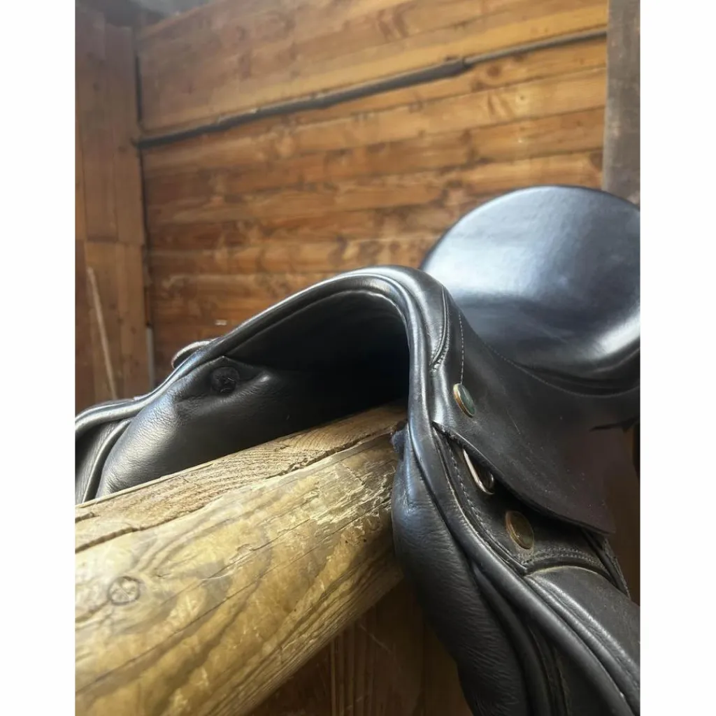 selle Roma dressage 17 pouces*Prestige New