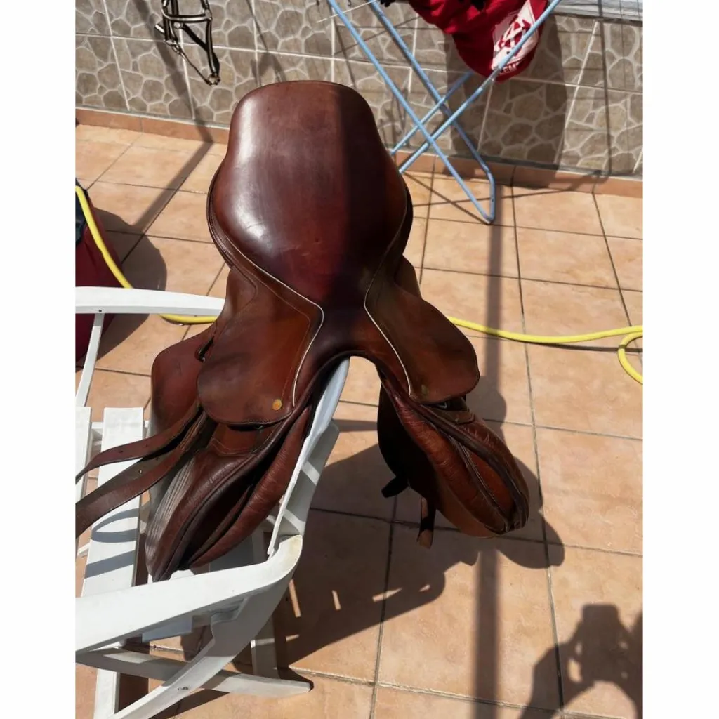 - Marque inconnue - Selles D'Obstacle>Selle St George taille 17