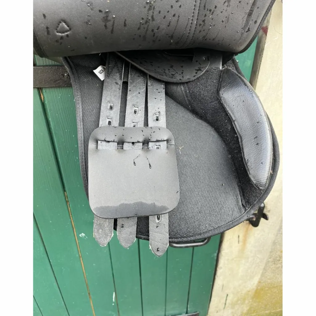 Selle synthétique mixte*- Marque inconnue - Discount