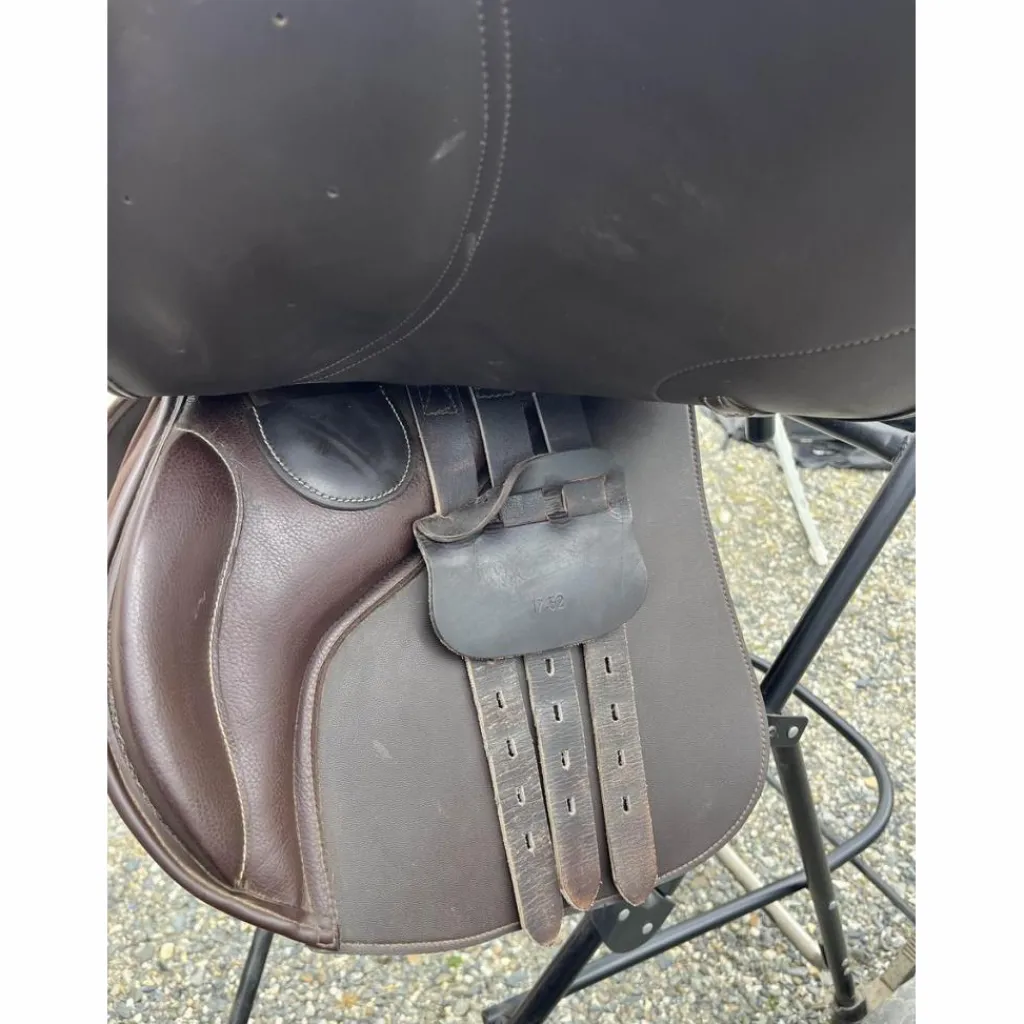 Selle synthétique TdeT marron*T de T Hot