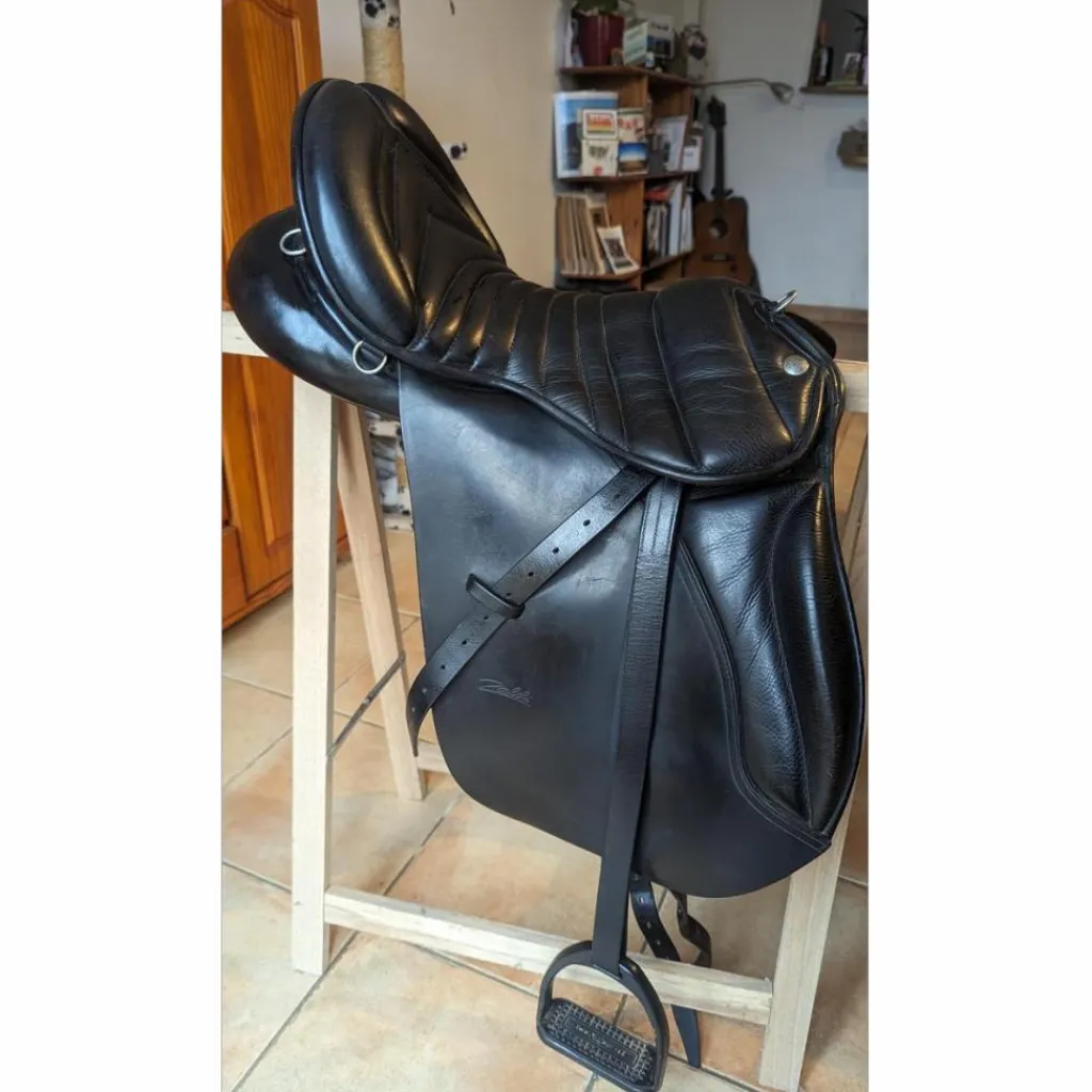 Zaldi Selles De Randonnée>Selle Country 17,5"