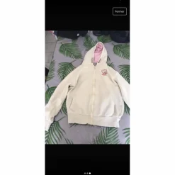 Sweats / Pulls><noscript><img width=