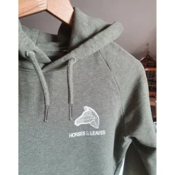 Sweats / Pulls>Sweat Horses and leaves