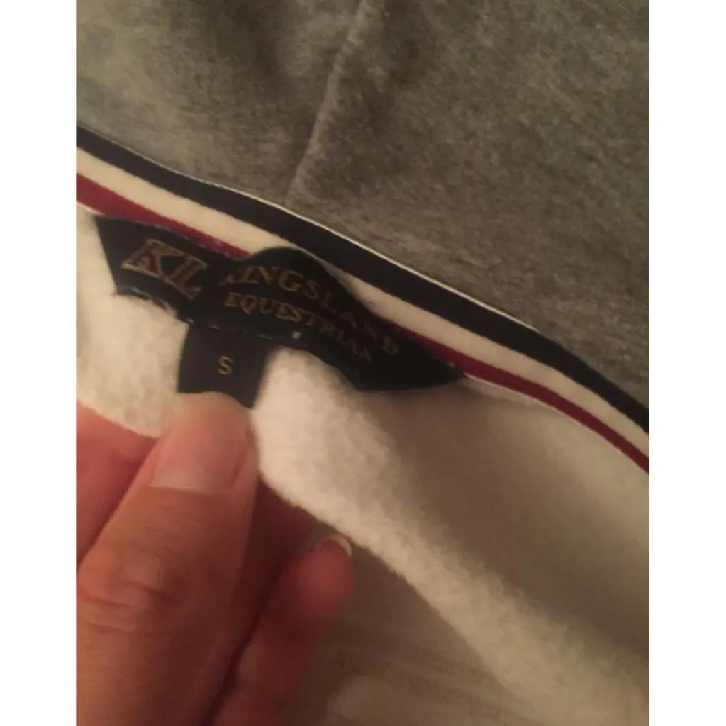 Kingsland Sweats / Pulls>Sweat