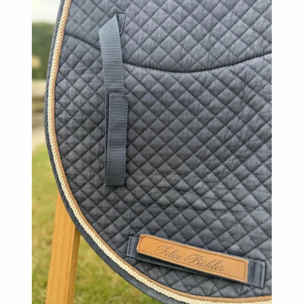 Felix Bhuler Tapis>tapis bleu Félix Bühler