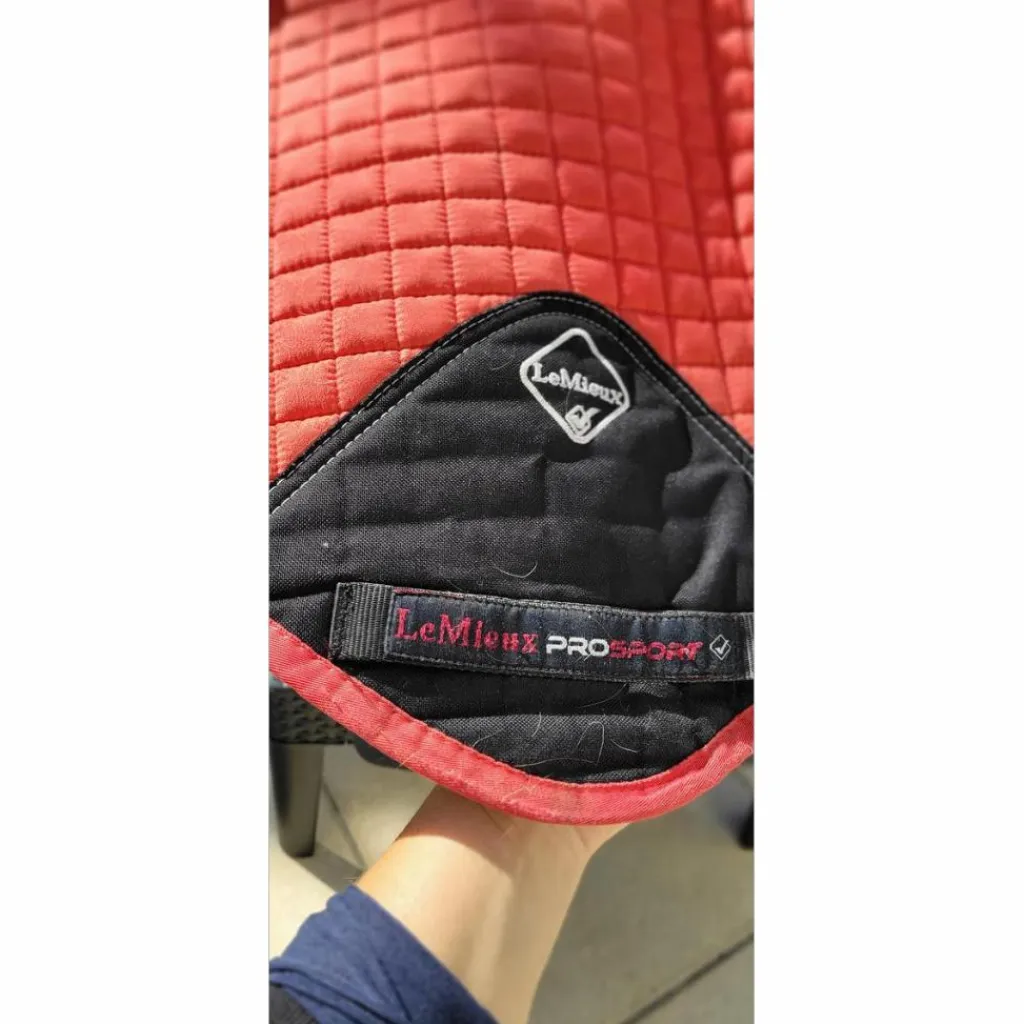 Lemieux Tapis>Tapis cheval Prosport Close Contact rouge