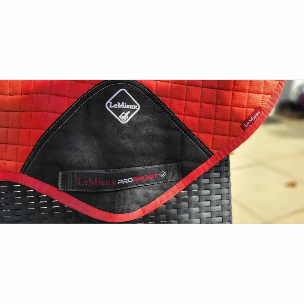 Lemieux Tapis>Tapis cheval Prosport Close Contact rouge