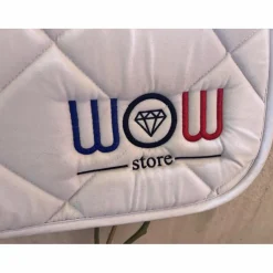 Tapis et bonnet blanc*WOW Store Discount