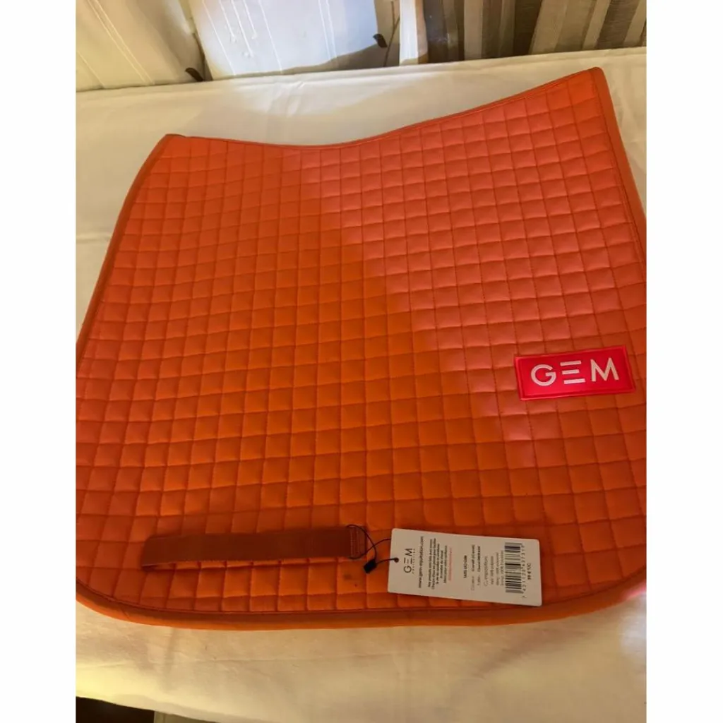 GEM Tapis>Tapis Léo Corail Dressage Neuf